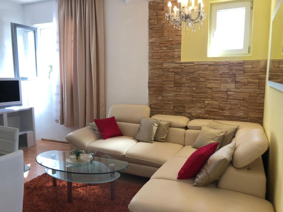 Apartamento Apartman Toni Makarska Exterior foto